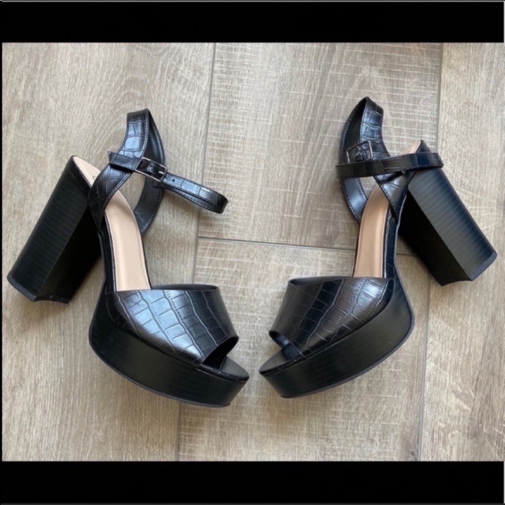 Delicious Demand Platform Heel in Black Crocodile
